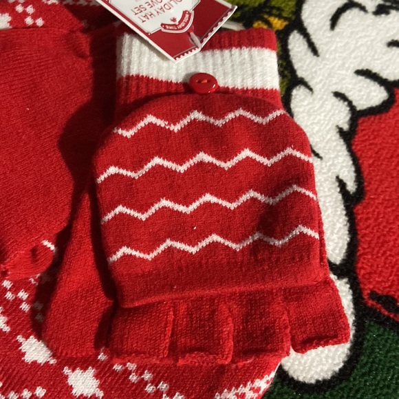 Holiday hat and gloves set NWT candy canes - Picture 3 of 5